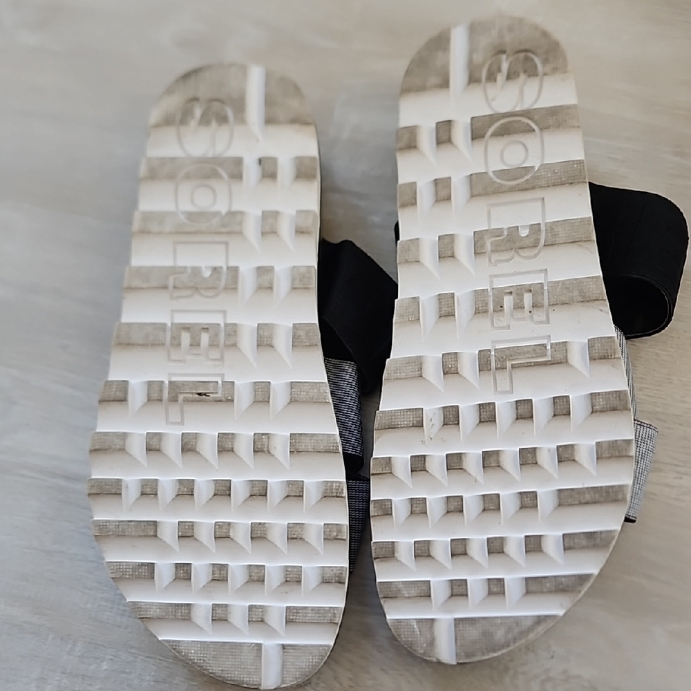 Sorel Black and Gray Shoes - Picture 5 of 6